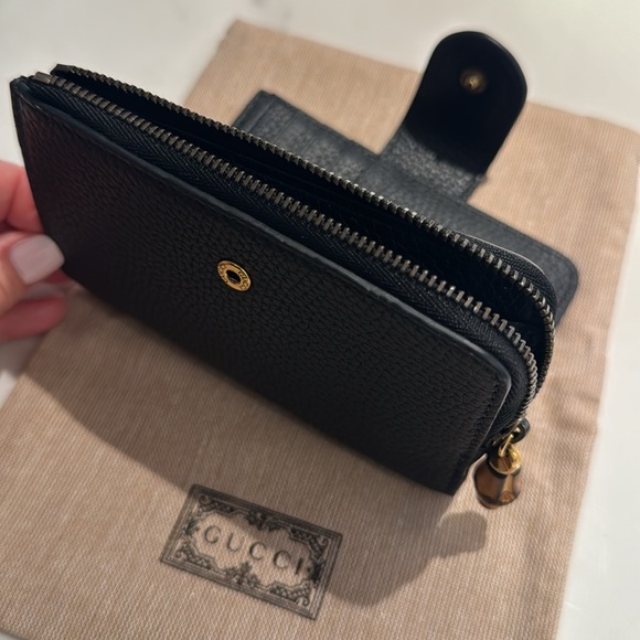 Gucci Double G Medium Leather Card Case - Picture 5 of 9